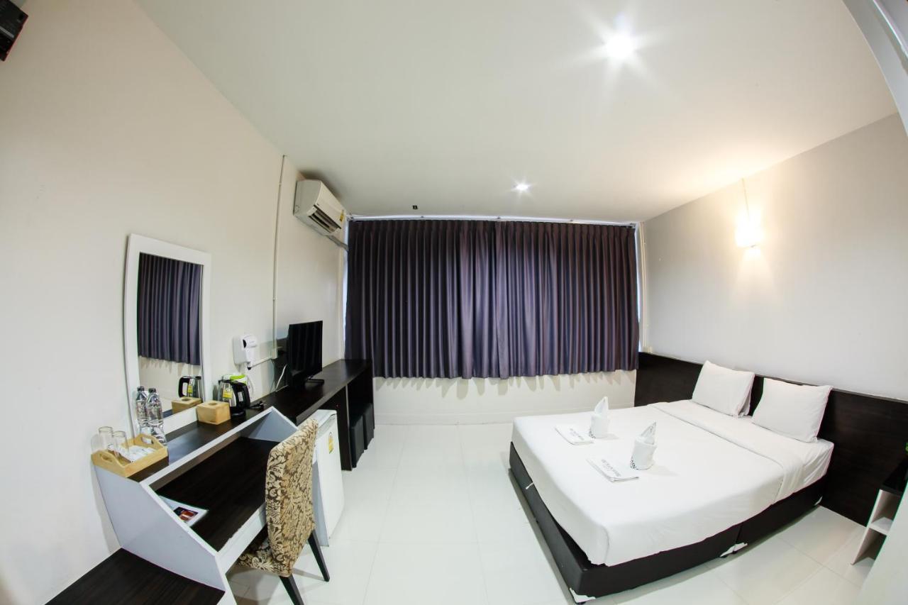 The Train Hotel Hatyai Hat Yai Exteriör bild