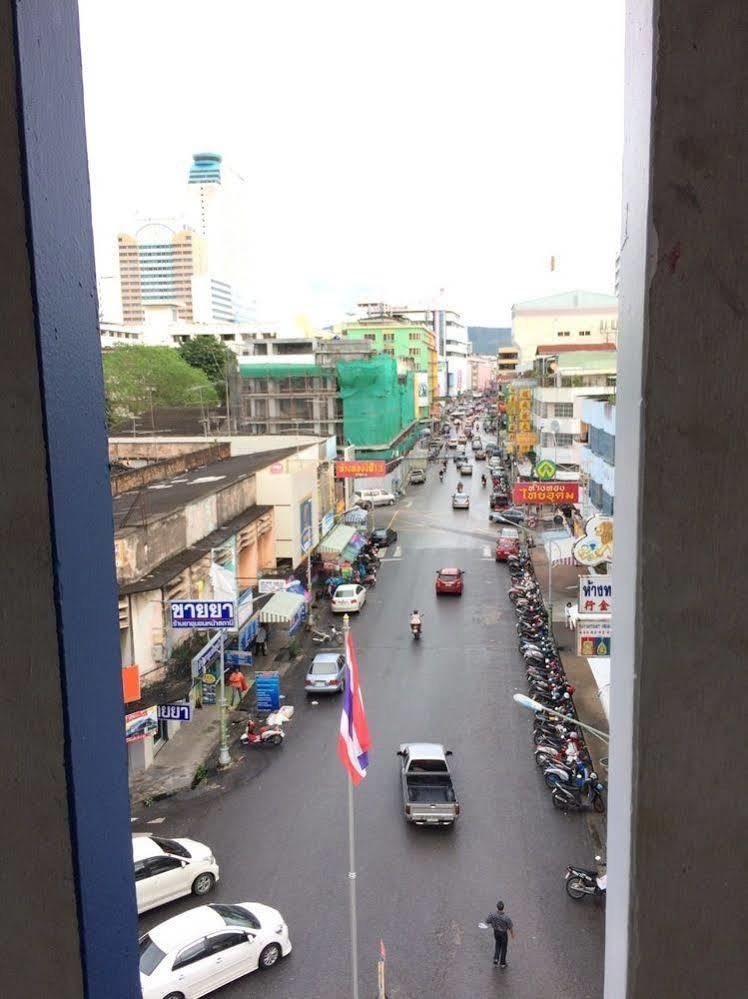 The Train Hotel Hatyai Hat Yai Exteriör bild