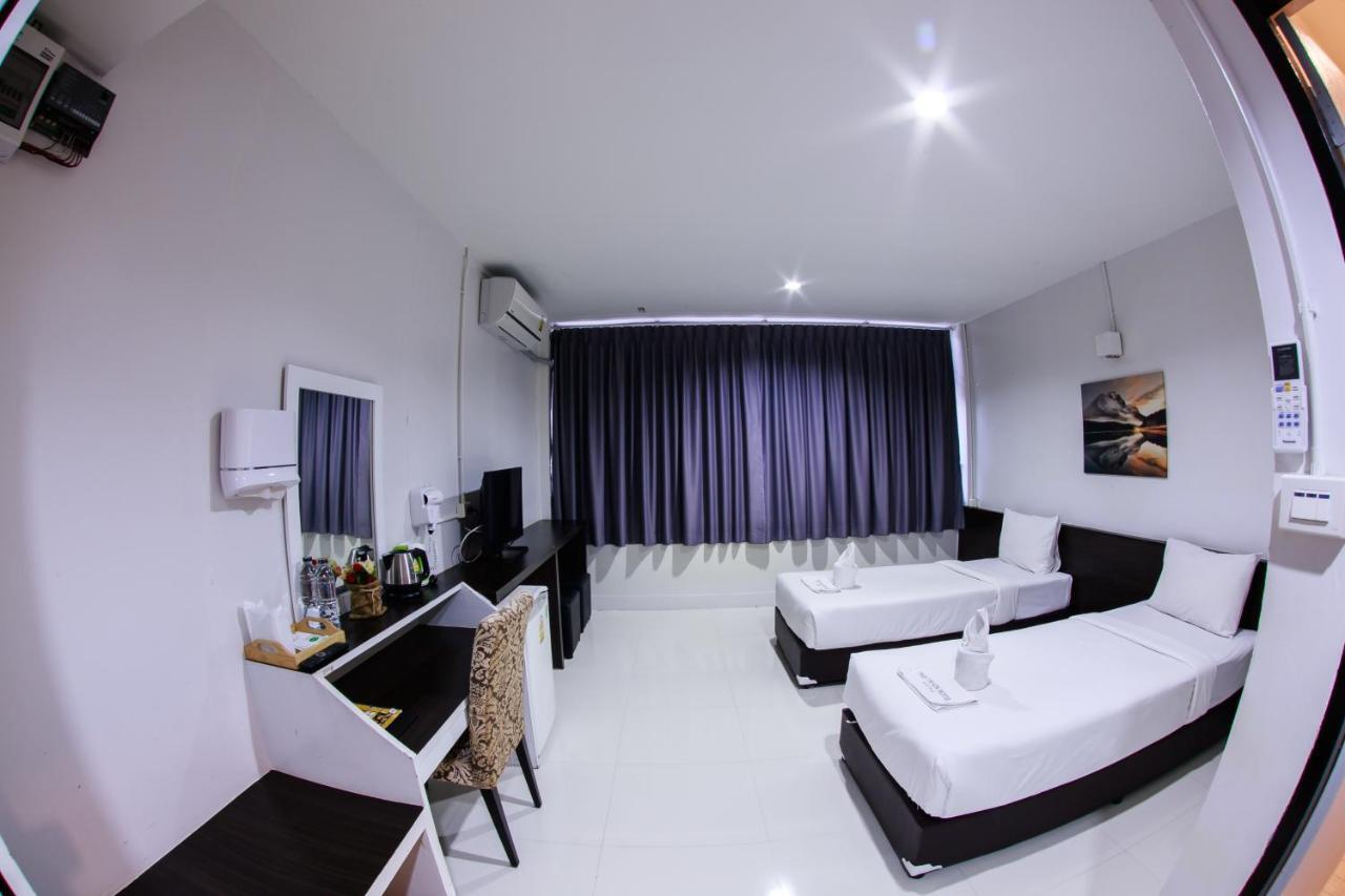 The Train Hotel Hatyai Hat Yai Exteriör bild